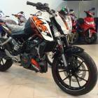 2014 KTM Duke 200 ABS FREE ARAI