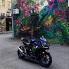 Yamaha R25 V1