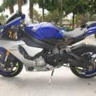 2015 YAMAHA YZF-R1