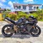 Yamaha R1 with TCS ohlins