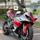 YAMAHA YZF-R1 cbr 1000 rr