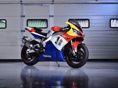 Yamaha YZF R1 2000