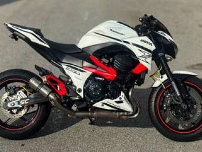 Kawasaki Z800 White Red SC boleh full loan z8