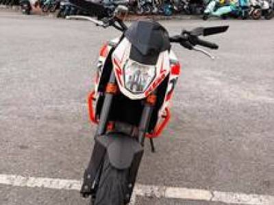 Tip Top Super Low Mileage KTM Duke 690R