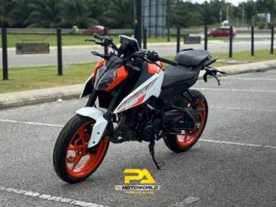 New KTM 250 Duke DUKE250 Duke250 Ready Unit in pam
