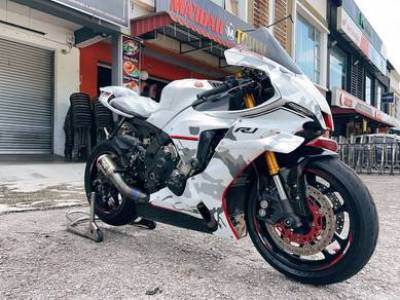 Yamaha YZF YZF-R1 R1 1000