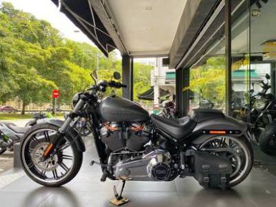 Harley Davidson Breakout 114 Low Mileage