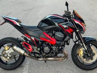 Kawasaki Z800 Black Red SC z8 can loan