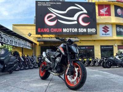 KTM 790 Duke My26 THE SCALPEL Naked Bike