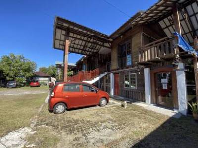Labuan Gersik / Saguking / Jawa / Parit Semi-Detached House For Rent