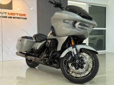 HARLEY DAVIDSON ROAD GLIDE CVO 121ci