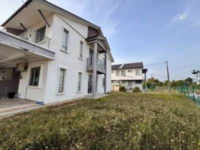 Rumah Teres 2 Tingkat | Corner Lot | View Cantik