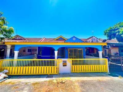 Sewa Rumah Teres 4Bilik Kemumin Pengkalan Chepa Fully Furnished Cantik