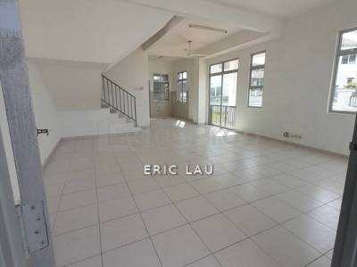 Taman Pulai Mutiara @ Kangkar Pulai
Double Storey Terrace House（End Lot）