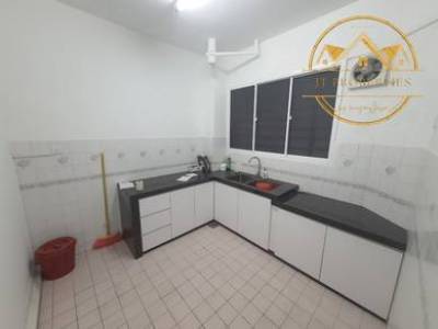 RENOVATED Petaling Indah Condo Sungai Besi POOLVIEW REFURBRISHED 888sf