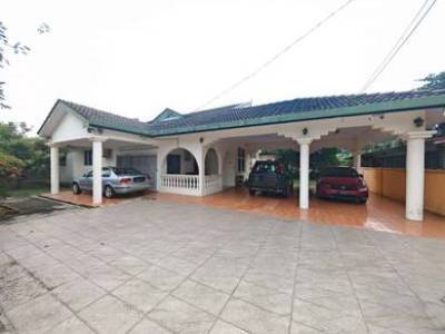 Banglo Setingkat Alor Akar Kuantan , Cantik !