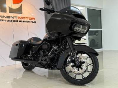 Harley Davidson road glide special 114 (blackout)