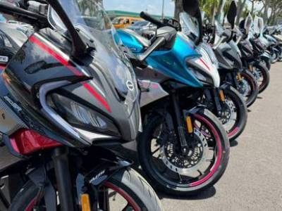 CFMOTO 250SR LITE 250-FREE GIFTS+cash back offer*