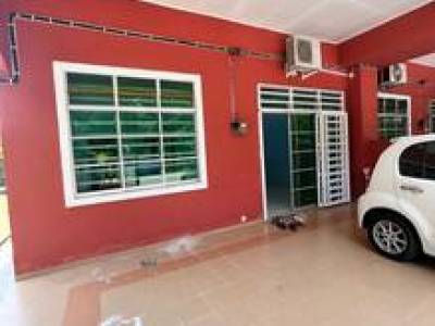 Rumah teres comer lots untuk di sewa